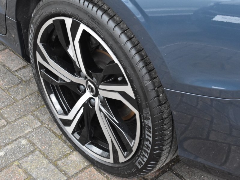 2025 (25) VOLVO V60 2.0 B4P Plus Dark 5dr Auto [7 speed] 5233426