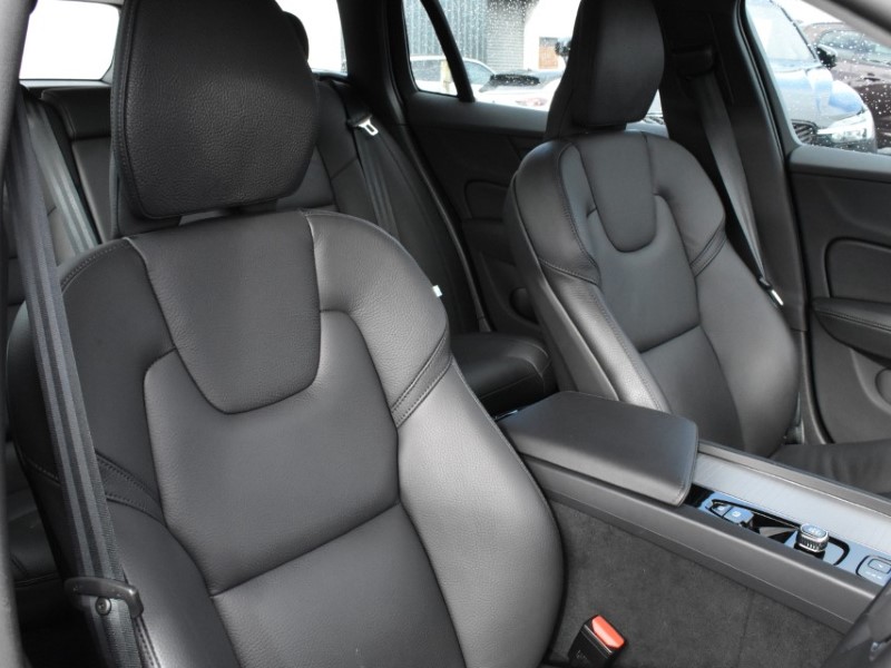 2025 (25) VOLVO V60 2.0 B4P Plus Dark 5dr Auto [7 speed] 5233410