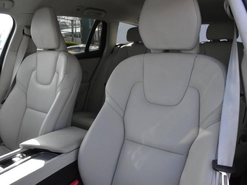 2025 (25) VOLVO V60 2.0 B4P Plus Dark 5dr Auto [7 speed] 5229738