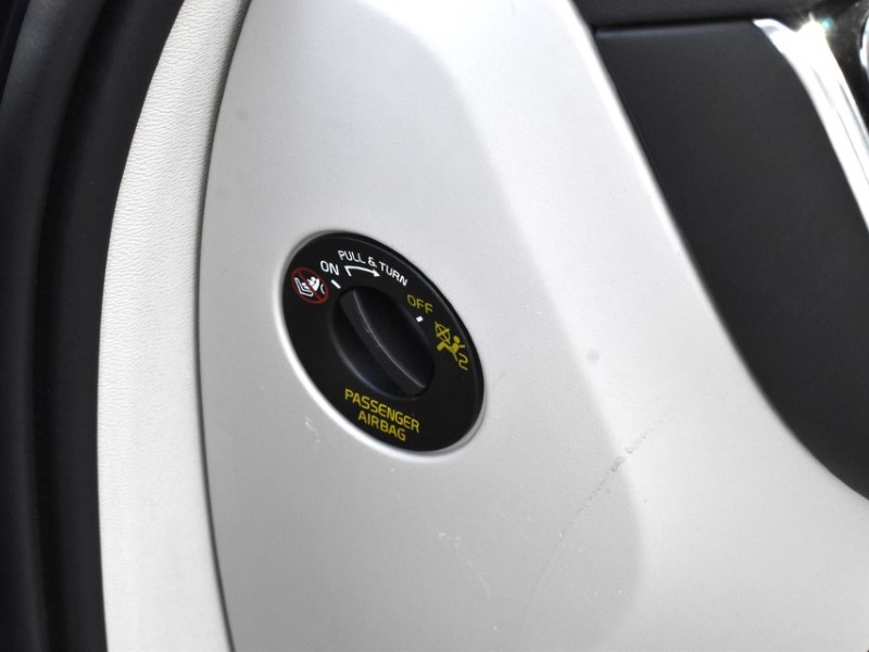 2025 (25) VOLVO V60 2.0 B4P Plus Dark 5dr Auto [7 speed] 5229736