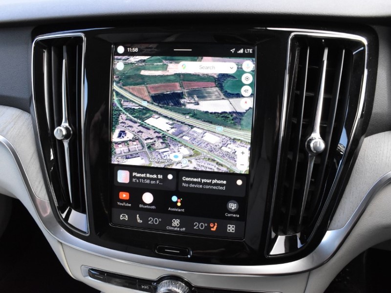 2025 (25) VOLVO V60 2.0 B4P Plus Dark 5dr Auto [7 speed] 5229708