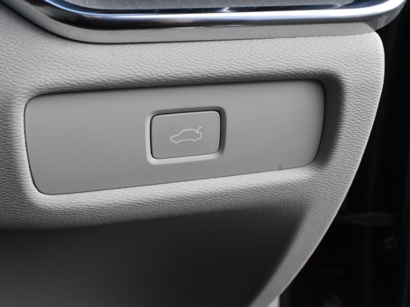 2025 (25) VOLVO V60 2.0 B4P Plus Dark 5dr Auto [7 speed] 5229721