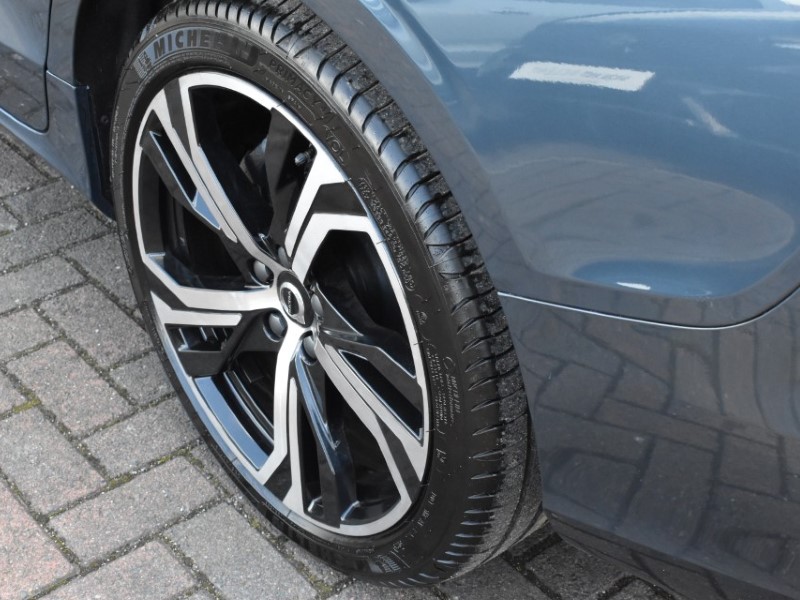 2025 (25) VOLVO V60 2.0 B4P Plus Dark 5dr Auto [7 speed] 5229749