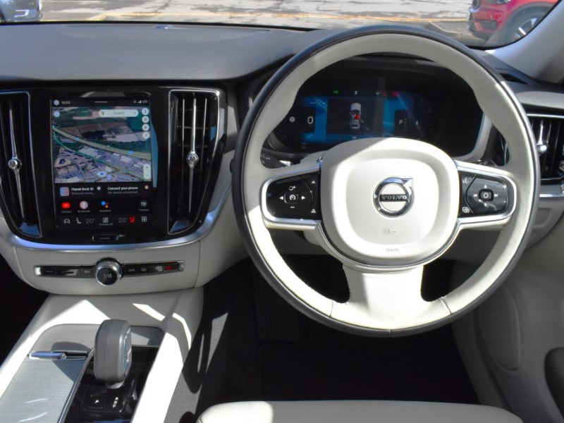 2025 (25) VOLVO V60 2.0 B4P Plus Dark 5dr Auto [7 speed] 5229733