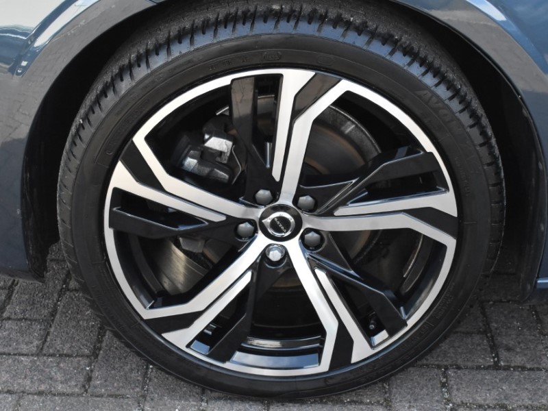 2025 (25) VOLVO V60 2.0 B4P Plus Dark 5dr Auto [7 speed] 5229747