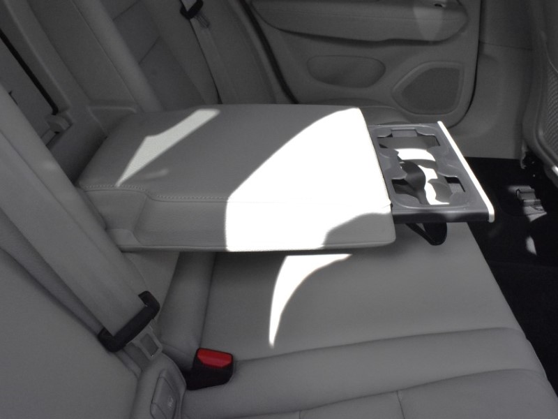 2025 (25) VOLVO V60 2.0 B4P Plus Dark 5dr Auto [7 speed] 5229731