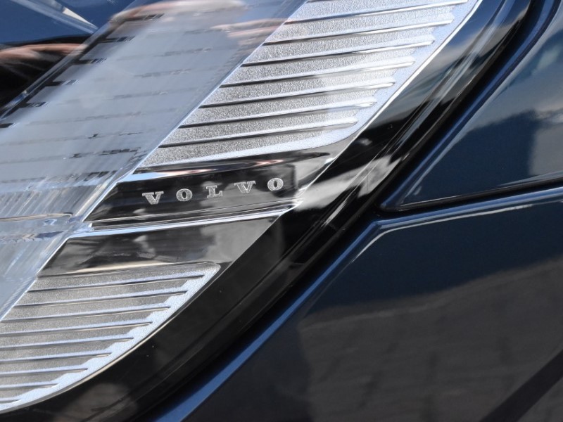 2025 (25) VOLVO V60 2.0 B4P Plus Dark 5dr Auto [7 speed] 5229746