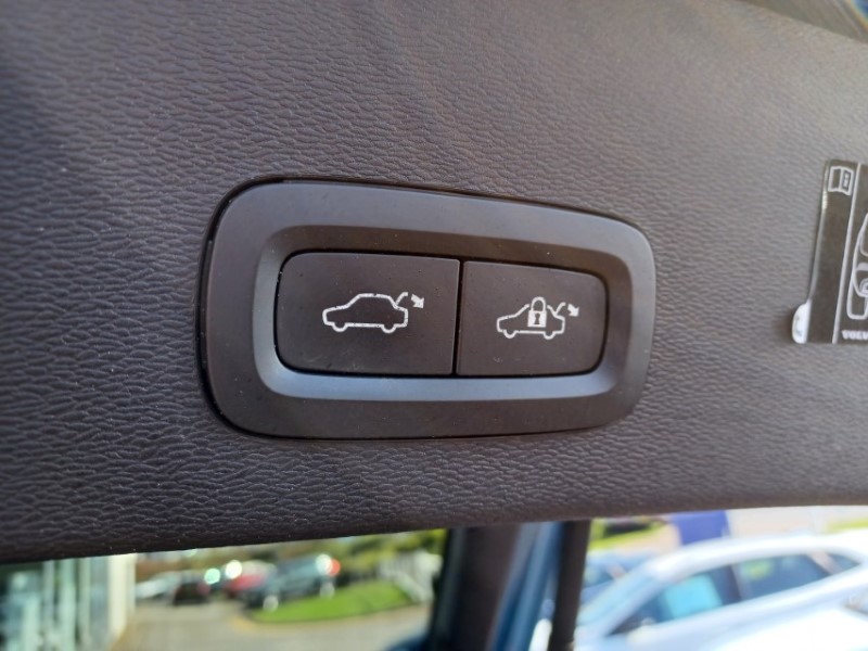 2022 (72) VOLVO C40 300kW Recharge Twin Pro 78kWh 5dr AWD Auto 5265364