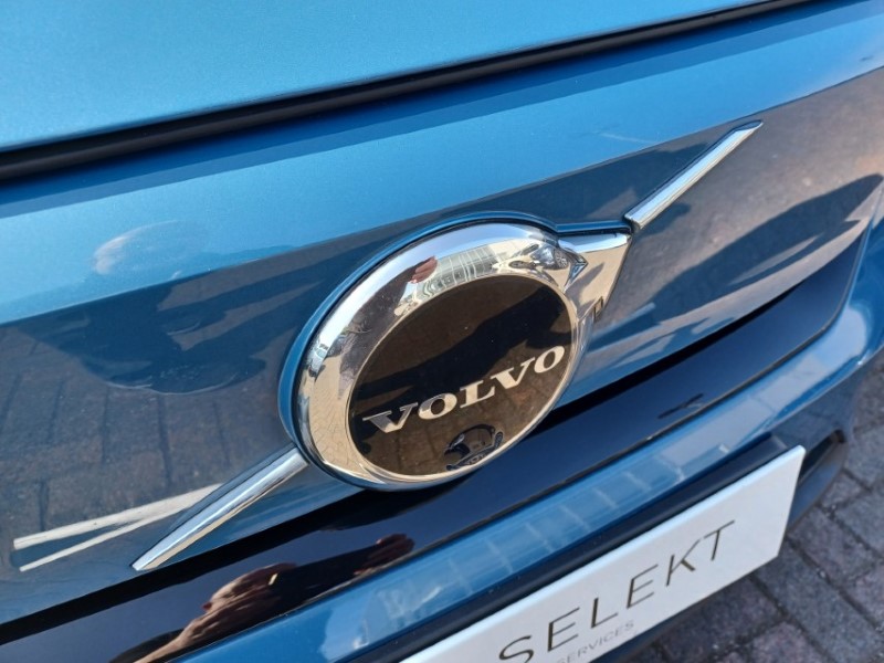 2022 (72) VOLVO C40 300kW Recharge Twin Pro 78kWh 5dr AWD Auto 5265452