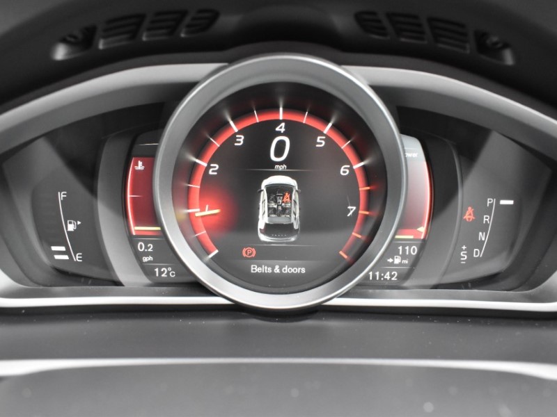 2018 (18) VOLVO V40 T3 [152] Cross Country Pro 5dr Geartronic 5239252