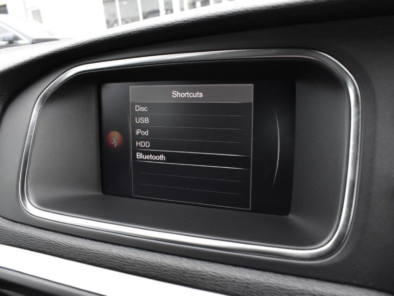 2018 (18) VOLVO V40 T3 [152] Cross Country Pro 5dr Geartronic 5239254