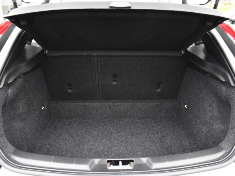 2018 (18) VOLVO V40 T3 [152] Cross Country Pro 5dr Geartronic 5239274