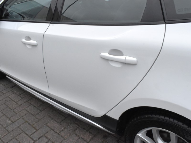 2018 (18) VOLVO V40 T3 [152] Cross Country Pro 5dr Geartronic 5239279