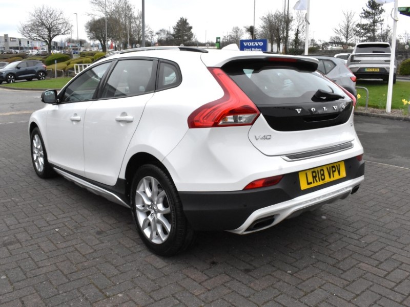 2018 (18) VOLVO V40 T3 [152] Cross Country Pro 5dr Geartronic 5239217