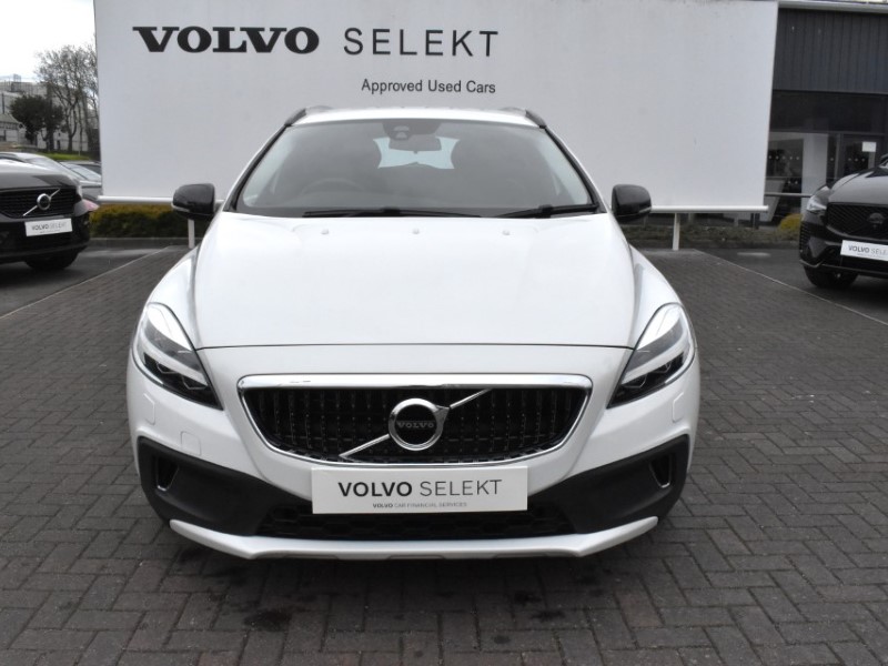 2018 (18) VOLVO V40 T3 [152] Cross Country Pro 5dr Geartronic 5239215