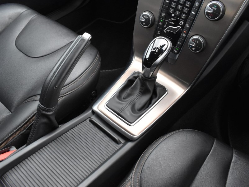 2018 (18) VOLVO V40 T3 [152] Cross Country Pro 5dr Geartronic 5239263