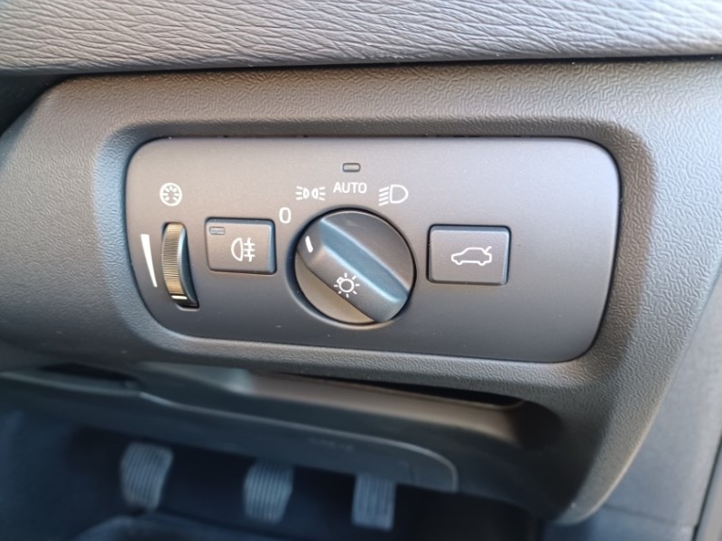 2019 (68) VOLVO V40 T3 [152] Inscription 5dr 5258833