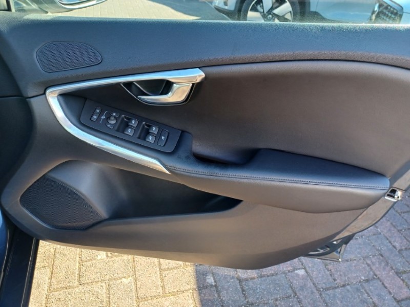 2019 (68) VOLVO V40 T3 [152] Inscription 5dr 5258834