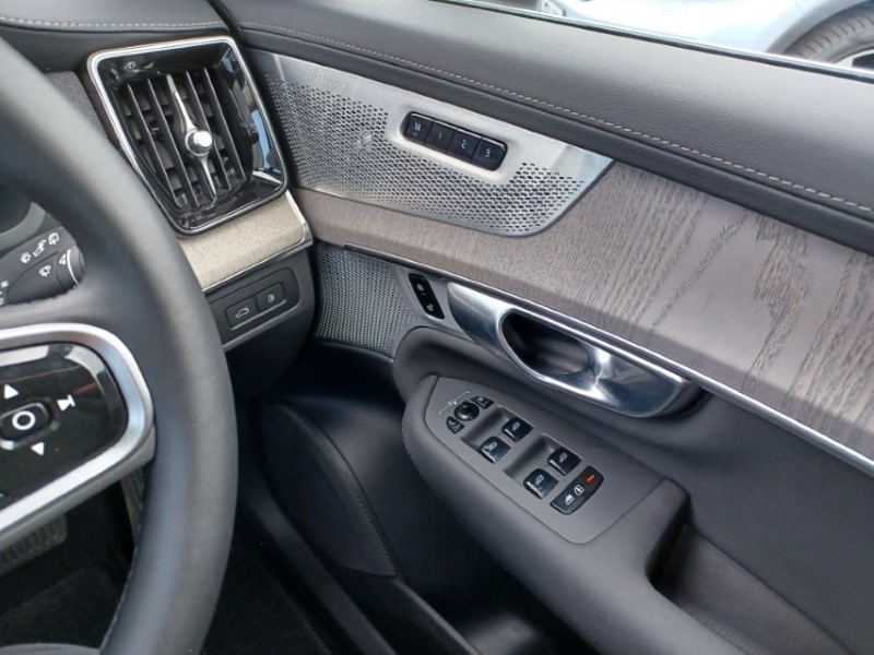 2025 (25) VOLVO XC90 2.0 T8 PHEV Ultra Bright 5dr AWD Geartronic 5266178