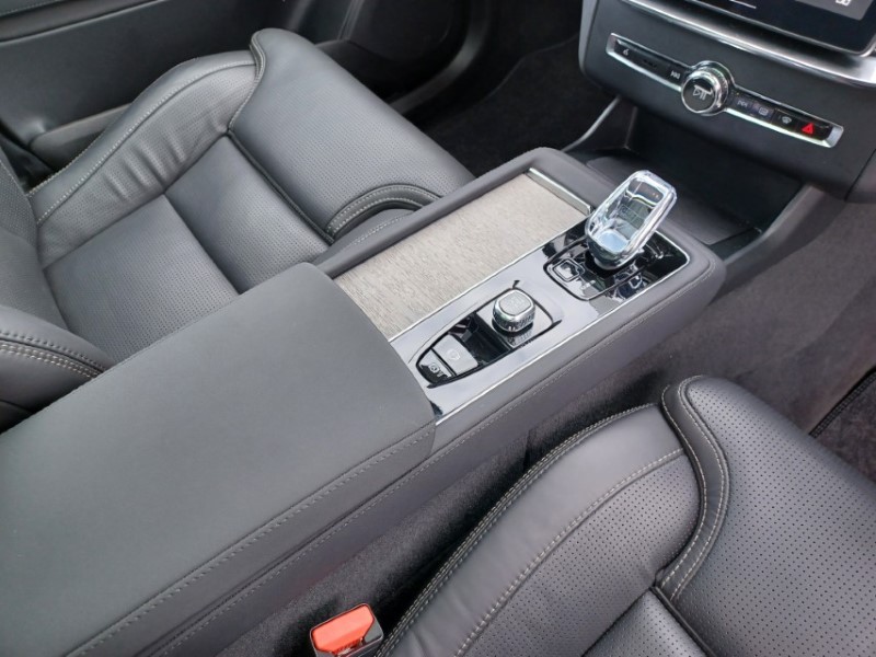 2025 (25) VOLVO XC90 2.0 T8 PHEV Ultra Bright 5dr AWD Geartronic 5266190