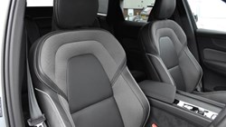 2025 (75) VOLVO XC60 2.0 B5P Plus Black Edition 5dr AWD Geartronic 5250070