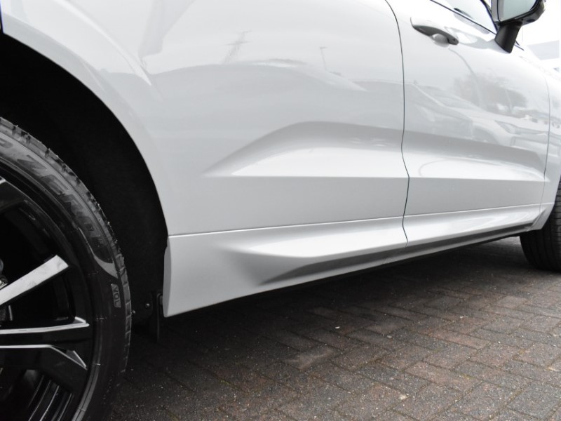 2025 (75) VOLVO XC60 2.0 B5P Plus Black Edition 5dr AWD Geartronic 5250098