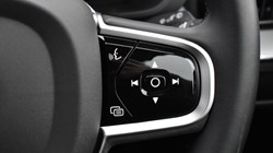 2025 (75) VOLVO XC60 2.0 B5P Plus Black Edition 5dr AWD Geartronic 5250060
