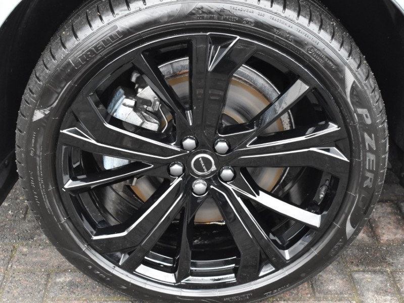 2025 (75) VOLVO XC60 2.0 B5P Plus Black Edition 5dr AWD Geartronic 5250087