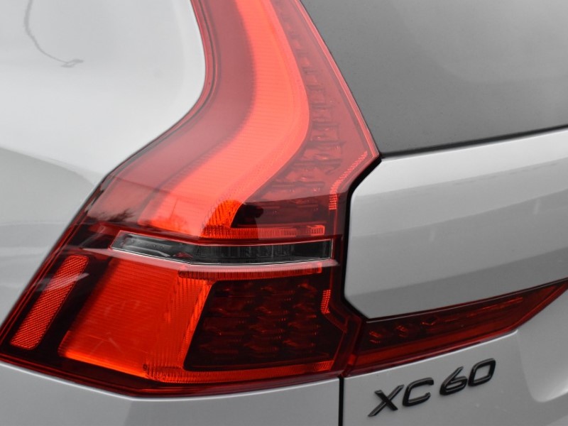 2025 (75) VOLVO XC60 2.0 B5P Plus Black Edition 5dr AWD Geartronic 5250094