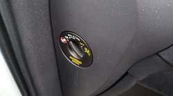 2025 (75) VOLVO XC40 2.0 B4P Ultra Bright 5dr Auto 5268807