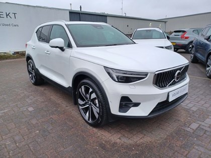 2025 (75) VOLVO XC40 2.0 B4P Ultra Dark 5dr Auto