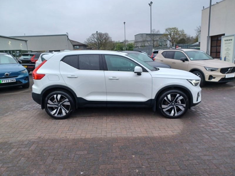 2025 (75) VOLVO XC40 2.0 B4P Ultra Bright 5dr Auto 5268776