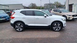 2025 (75) VOLVO XC40 2.0 B4P Ultra Bright 5dr Auto 5268776
