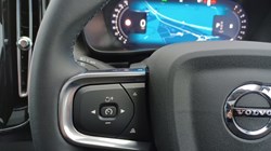 2025 (75) VOLVO XC40 2.0 B4P Ultra Bright 5dr Auto 5268790