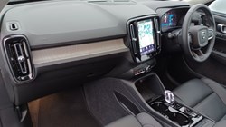 2025 (75) VOLVO XC40 2.0 B4P Ultra Bright 5dr Auto 5268806