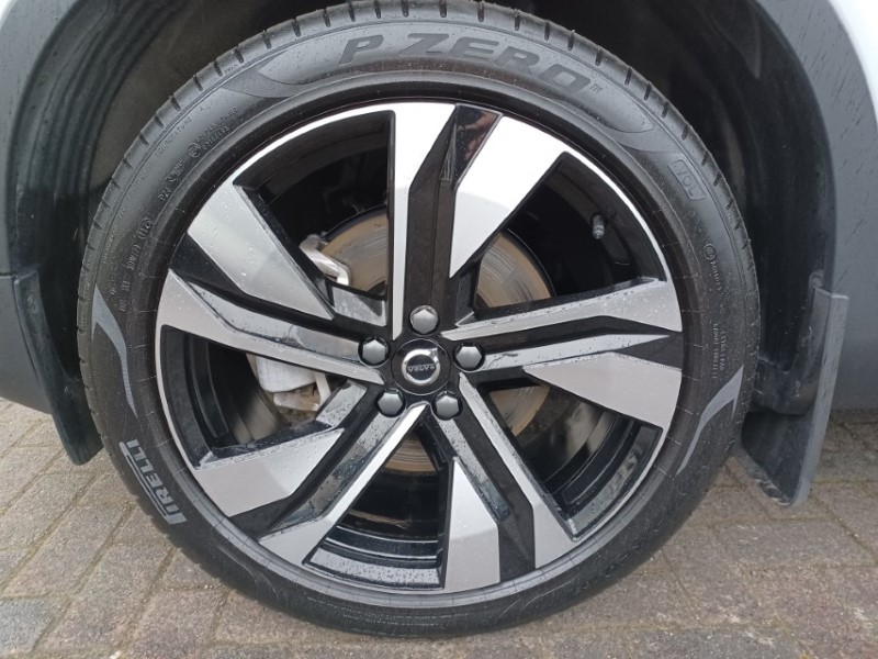 2025 (75) VOLVO XC40 2.0 B4P Ultra Bright 5dr Auto 5268816