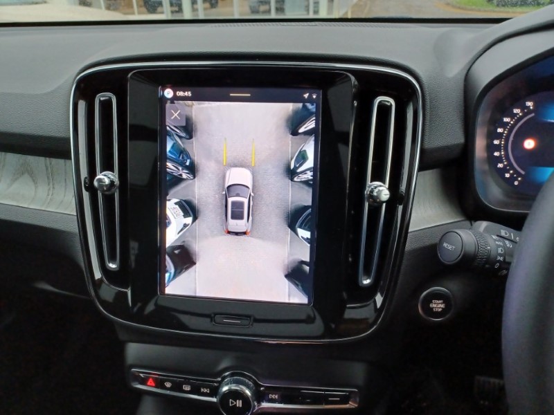 2025 (75) VOLVO XC40 2.0 B4P Ultra Bright 5dr Auto 5268788