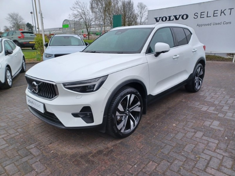 2025 (75) VOLVO XC40 2.0 B4P Ultra Bright 5dr Auto 5268772