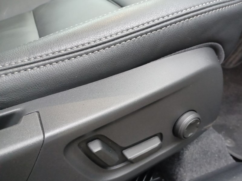 2025 (75) VOLVO XC40 2.0 B4P Ultra Bright 5dr Auto 5268795