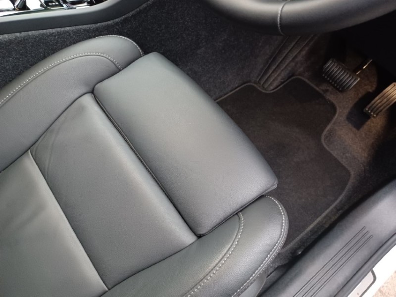 2025 (75) VOLVO XC40 2.0 B4P Ultra Bright 5dr Auto 5268796