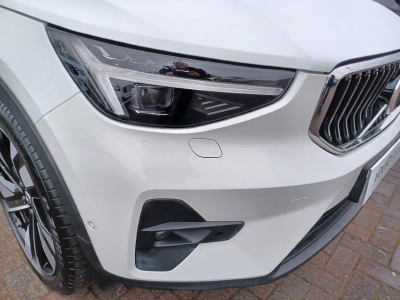 2025 (75) VOLVO XC40 2.0 B4P Ultra Bright 5dr Auto 5268884