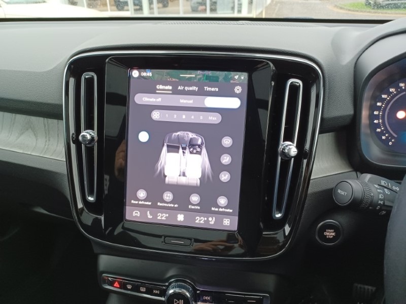 2025 (75) VOLVO XC40 2.0 B4P Ultra Bright 5dr Auto 5268786