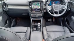 2025 (25) VOLVO XC40 2.0 B3P Ultra Bright 5dr Auto 5298944