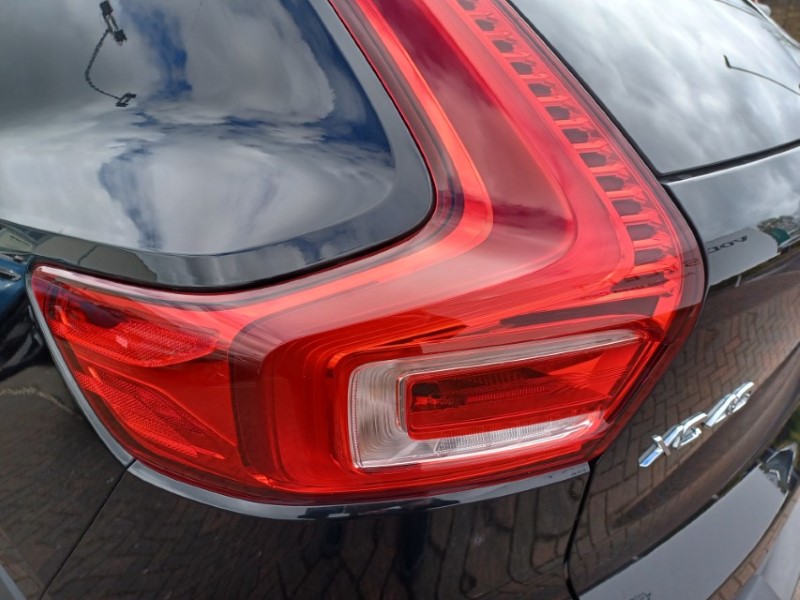 2025 (25) VOLVO XC40 2.0 B3P Ultra Bright 5dr Auto 5298961