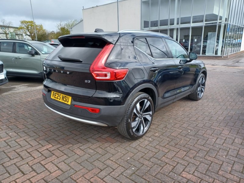 2025 (25) VOLVO XC40 2.0 B3P Ultra Bright 5dr Auto 5298913
