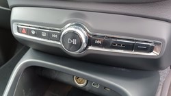 2025 (25) VOLVO XC40 2.0 B3P Ultra Bright 5dr Auto 5298919