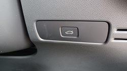 2025 (25) VOLVO XC40 2.0 B3P Ultra Bright 5dr Auto 5298917