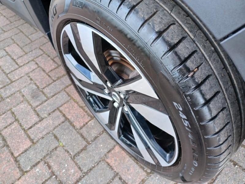 2025 (25) VOLVO XC40 2.0 B3P Ultra Bright 5dr Auto 5298958