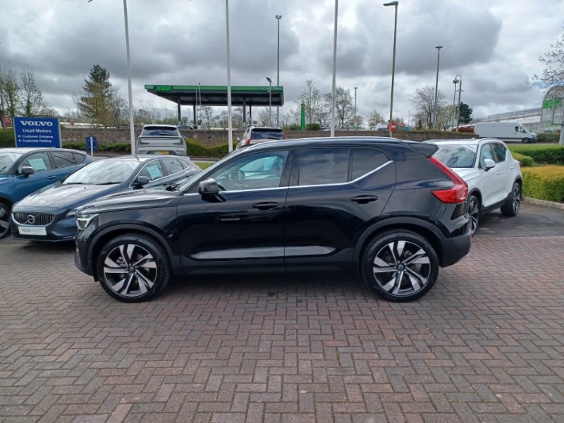 2025 (25) VOLVO XC40 2.0 B3P Ultra Bright 5dr Auto 5298914