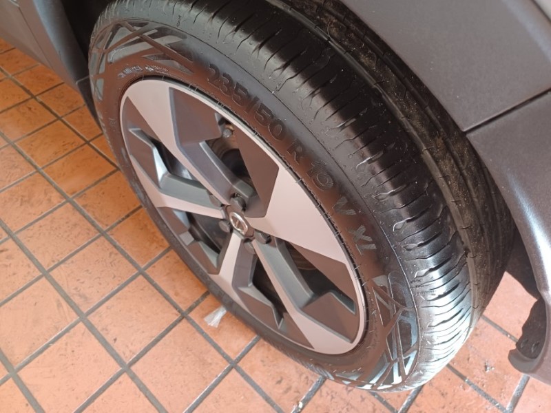 2025 (74) VOLVO XC40 2.0 B3P Plus Dark 5dr Auto 5330883